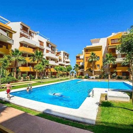 Espanhouse Elvis Apartment Torrevieja Bagian luar foto