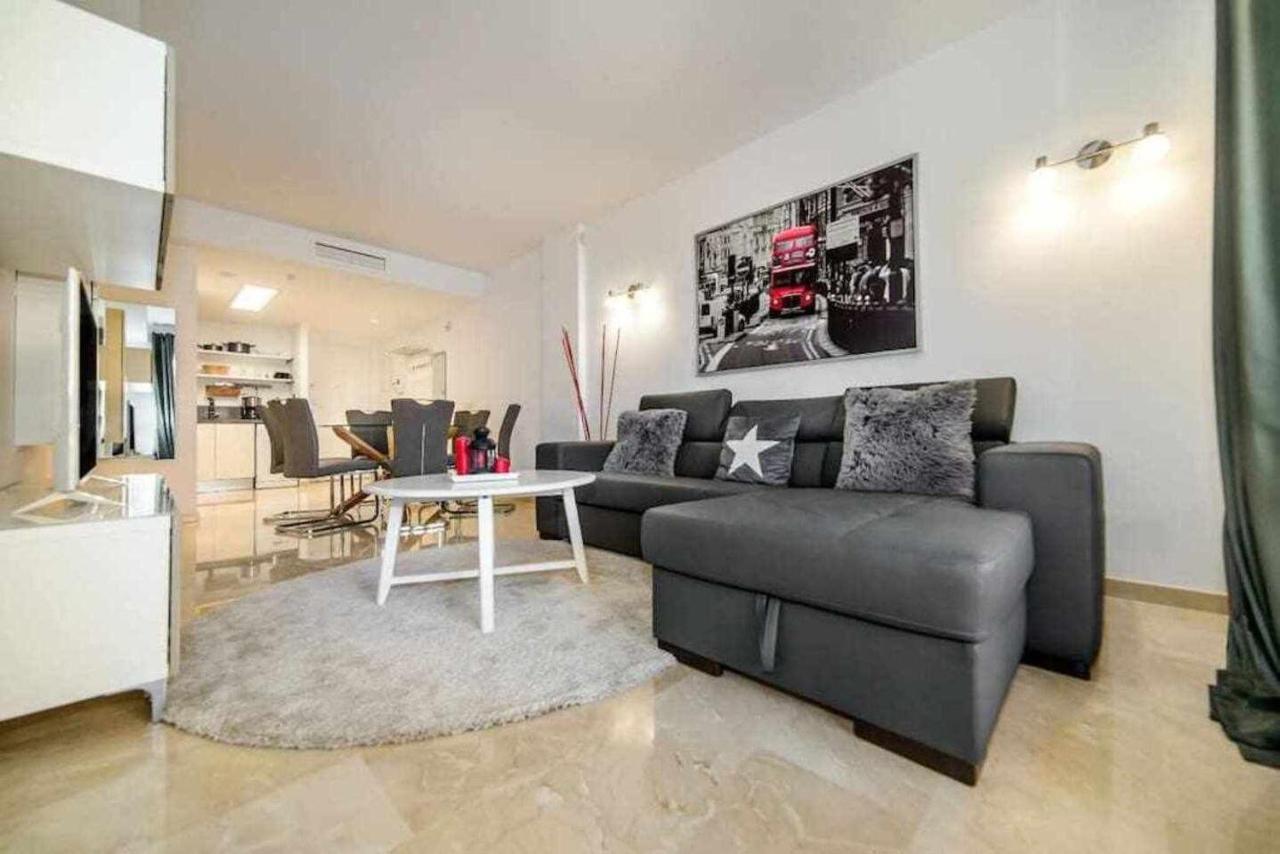 Espanhouse Elvis Apartment Torrevieja Bagian luar foto