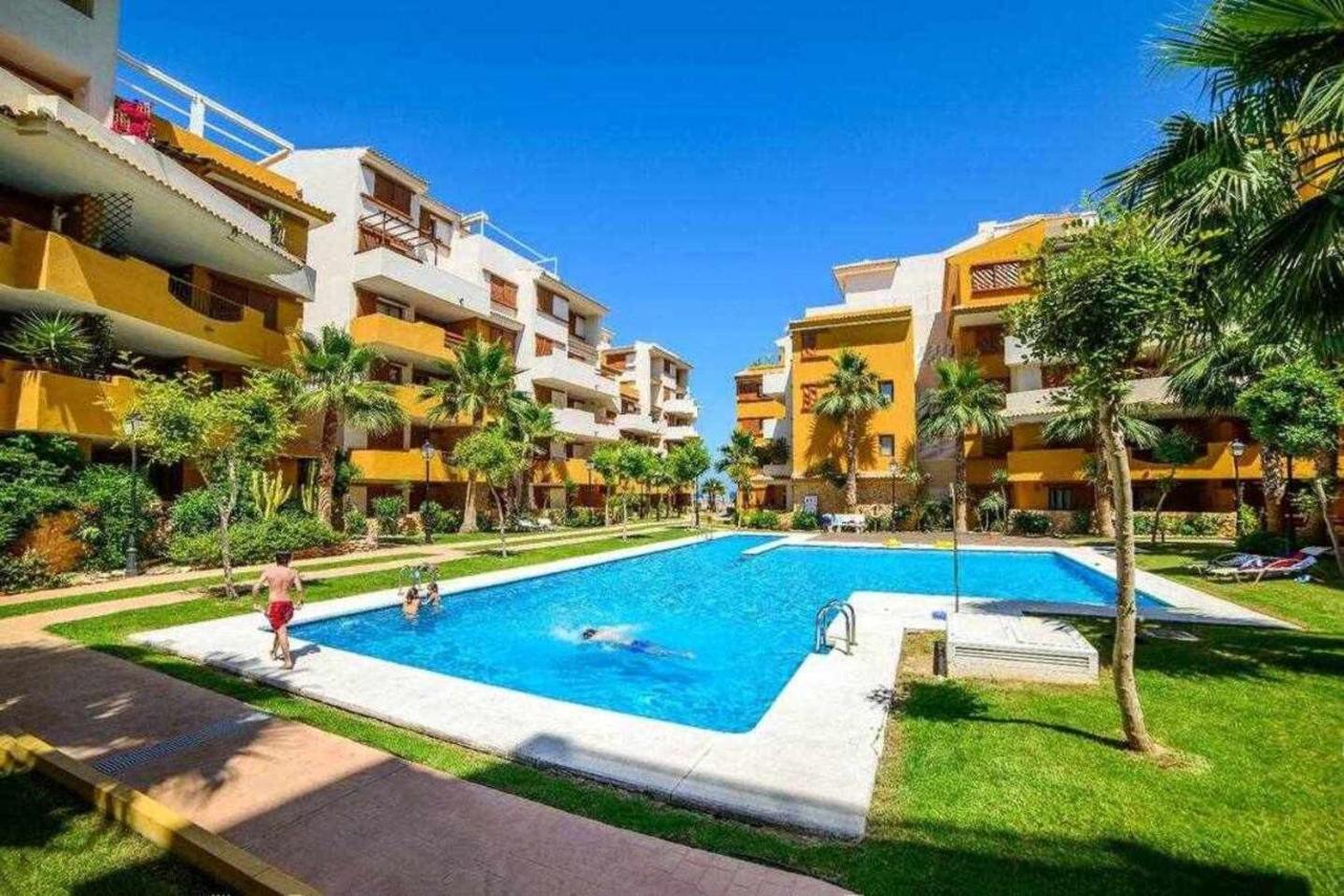 Espanhouse Elvis Apartment Torrevieja Bagian luar foto