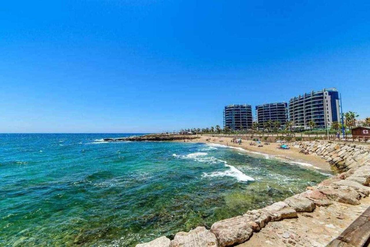 Espanhouse Elvis Apartment Torrevieja Bagian luar foto