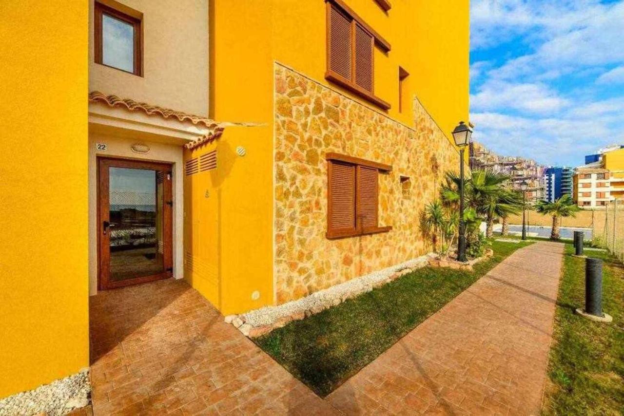 Espanhouse Elvis Apartment Torrevieja Bagian luar foto