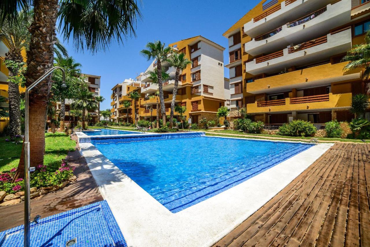 Espanhouse Elvis Apartment Torrevieja Bagian luar foto